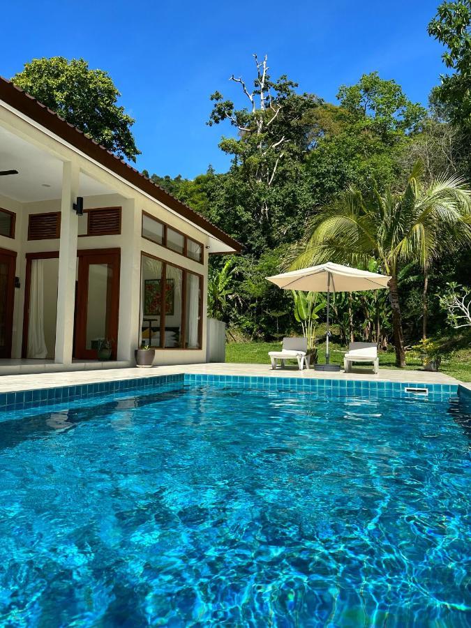 Villa Meranti - Spacious Private Pool Villa Pantai Cenang  Exterior photo