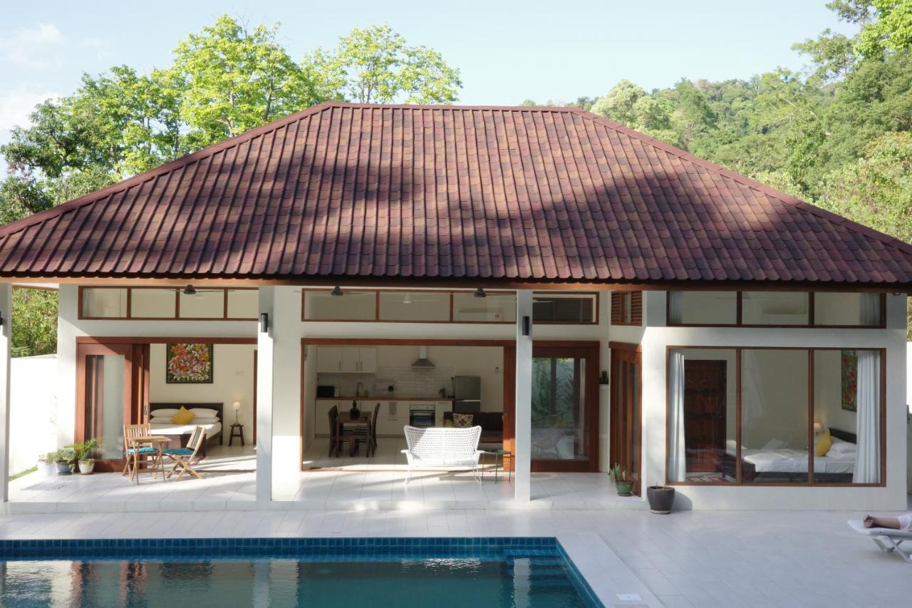 Villa Meranti - Spacious Private Pool Villa Pantai Cenang  Exterior photo